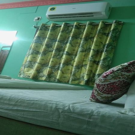 Hotel O Palace Inn Near Acropolis Mall Jadabpur Екстер'єр фото
